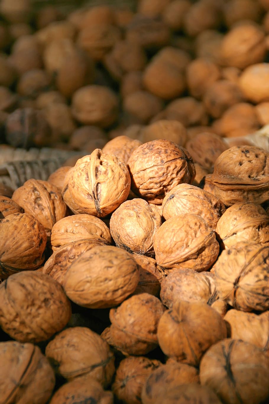 nuts, walnuts, market, buy, trade, food, nutshell, nut - Food HD wallpaper