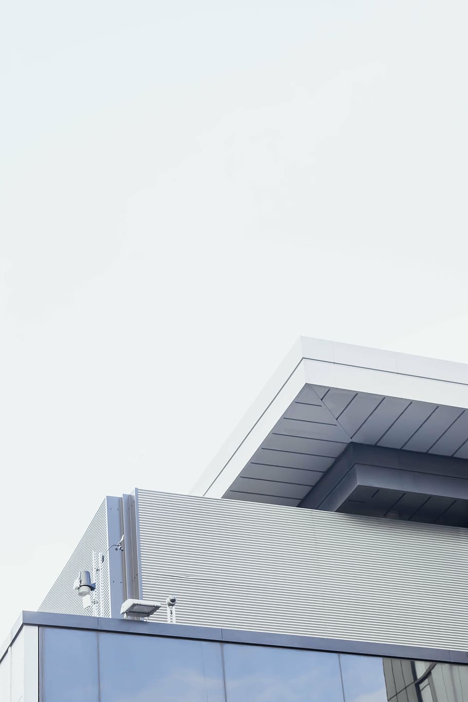 grey and white concrete house, building, structure, sky, infrastructure HD wallpaper