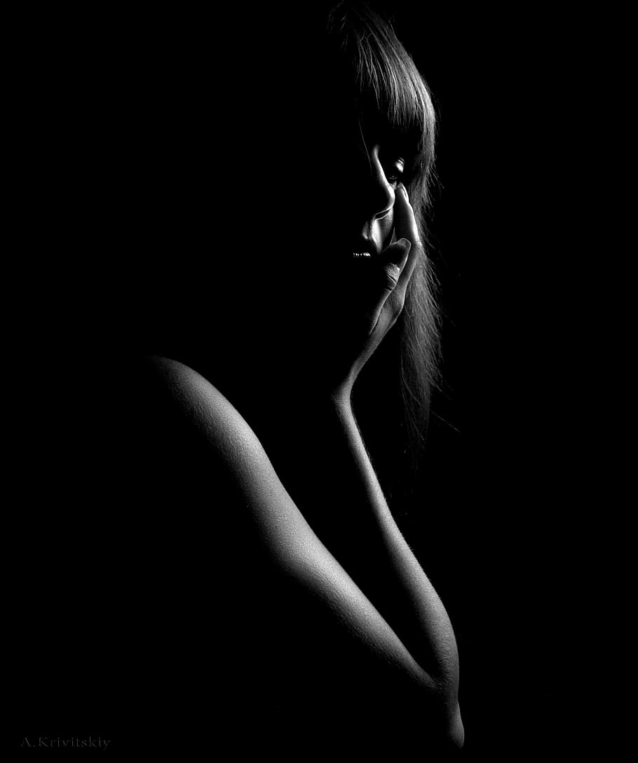 woman's face, female, shadow, light, black and white, profile