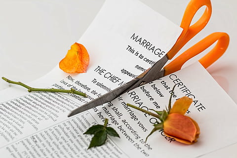 orange scissors cutting marriage certificate, divorce, separation HD wallpaper
