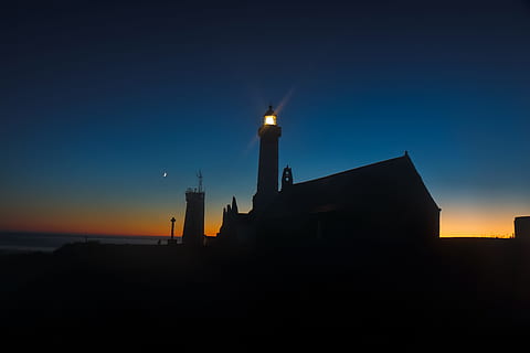 silhouette of lighthouse during orange sunset, silhouette photography of lighthouse HD wallpaper
