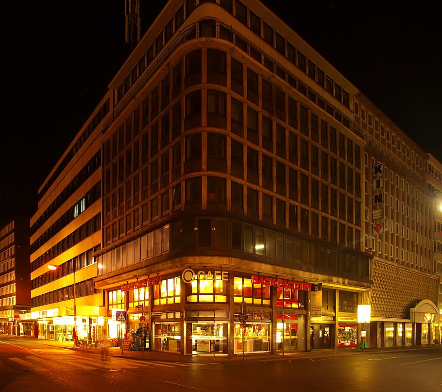 gray building at night, evening, darkness, accommodation, turn on HD wallpaper