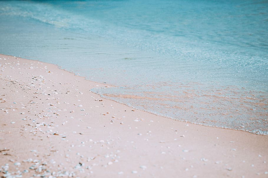 body of water crashing on brown sand, crystal blue sea water HD wallpaper