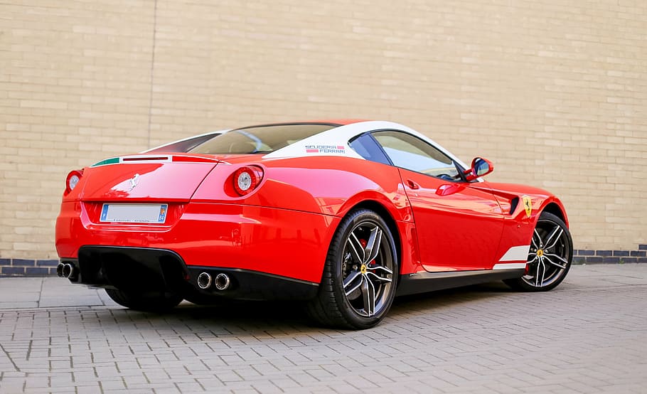 red and white Ferrari California near concrete wall, car, performance HD wallpaper