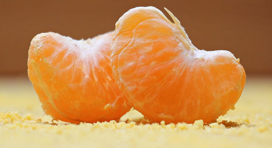 focused photo of two slices of oranges, tangerines, citrus, fruit, HD wallpaper