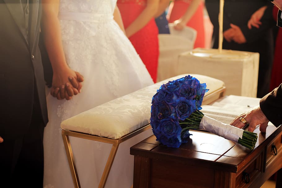 A wedding couple in a church, people, women, indoors, adult, day HD wallpaper