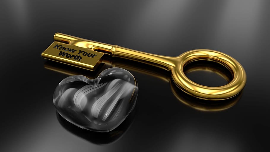 gold know your worth skeleton key beside heart glass ornament, HD wallpaper