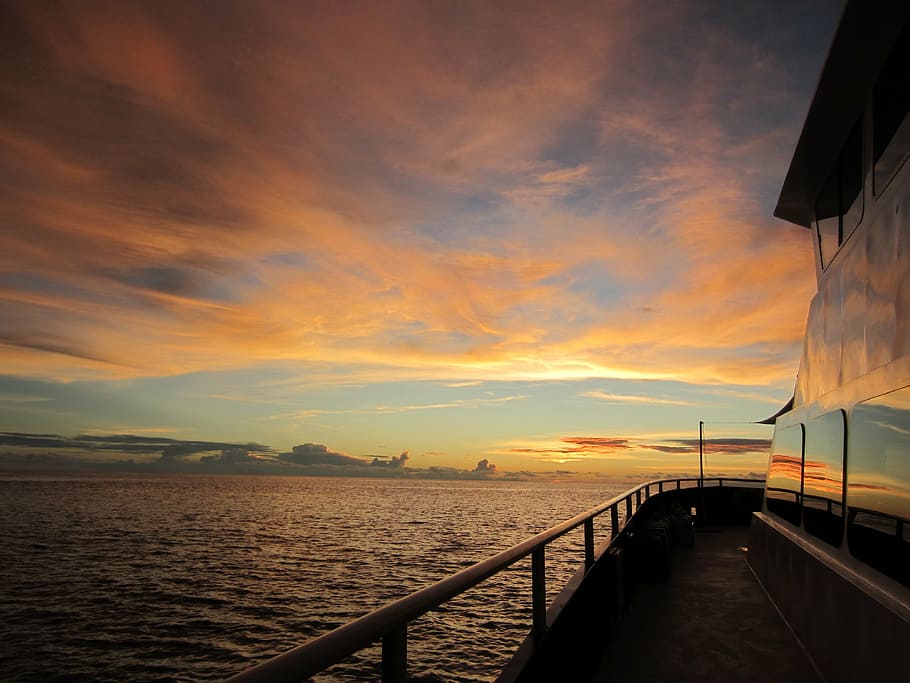 sunset, boat, sailing, water, sea, travel, vacation, nature HD wallpaper