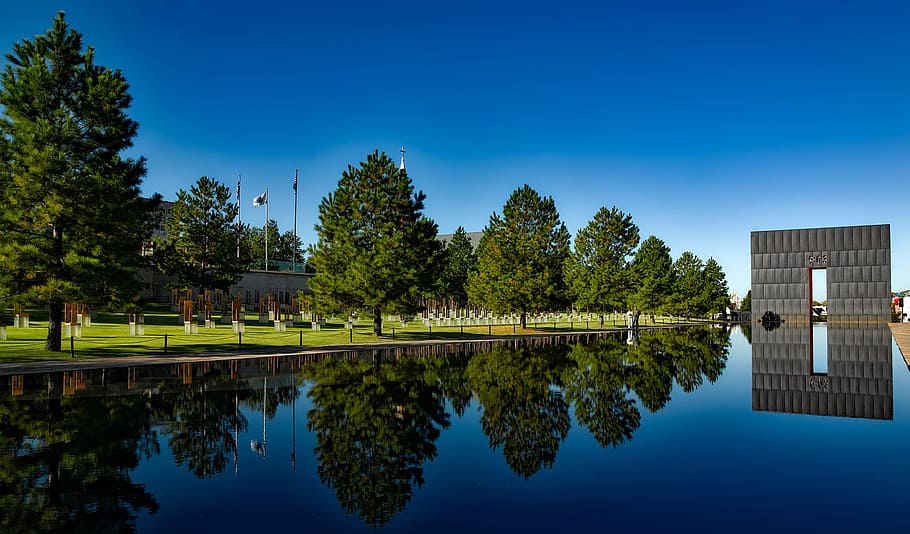 Oklahoma City Bombing Memorial in Oklahoma, photos, lake, landscape