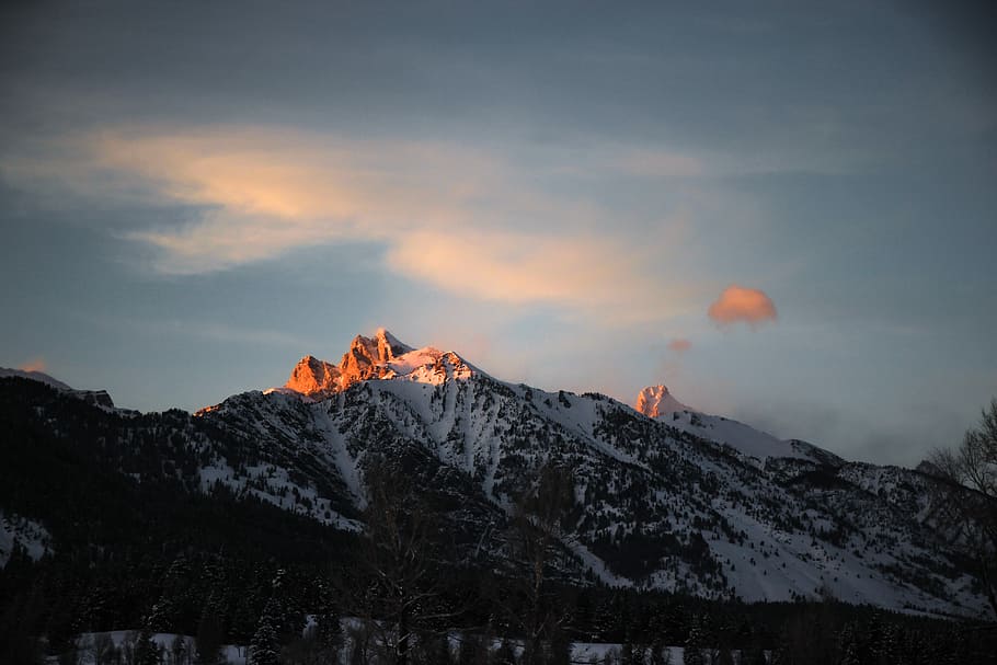mountain covered by snow during sunset, silhouette of mountain HD wallpaper