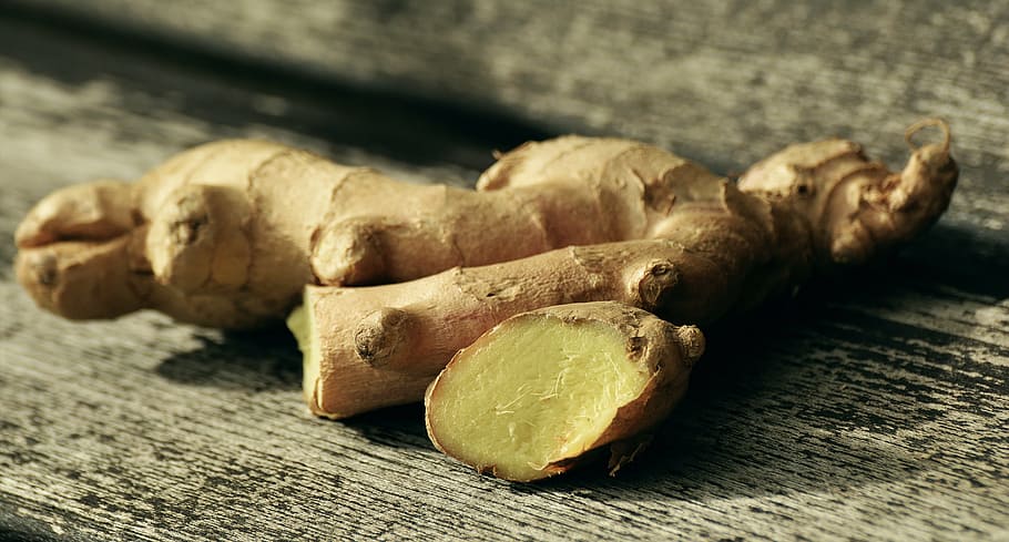 brown ginger on beige panel, ingber, imber, immerwurzel, ginger root HD wallpaper