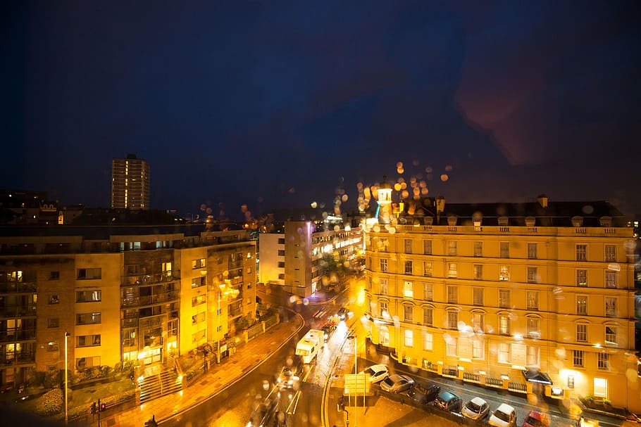 rain, reflexes, refraction, junction, hotel, residential buildings HD wallpaper
