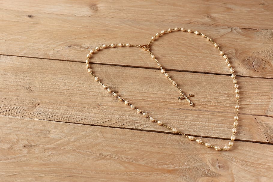 wood, table, cross, wooden, beads, prayer, rosary, wood - material HD wallpaper