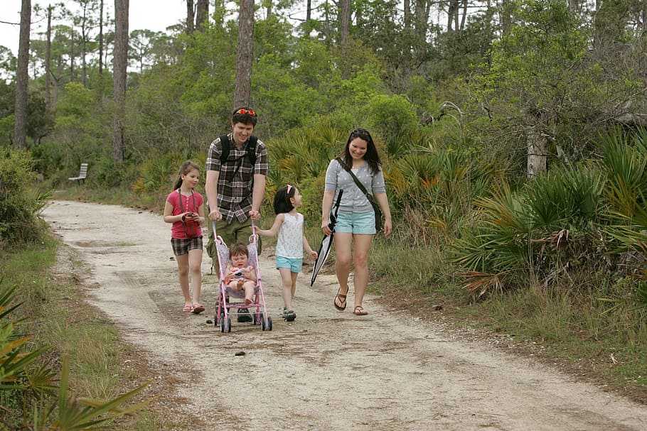 park, paths, strolling, enjoys, family, people, outdoors, women HD wallpaper