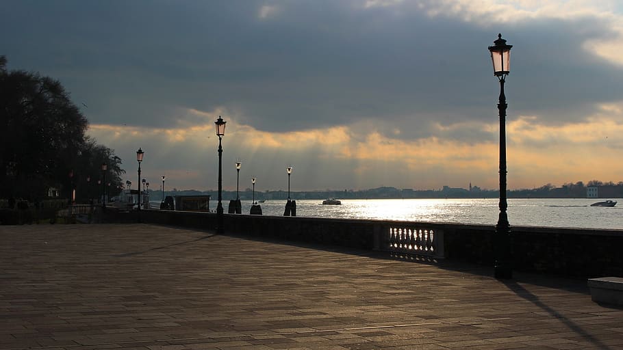 venice, sun, sky, clouds, rays, lantern, travel vacation, street light HD wallpaper