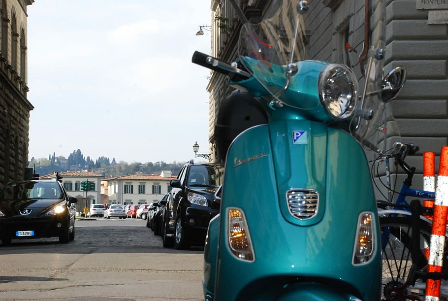 Wasp, Florence, Green, car, transportation, industry, city HD wallpaper