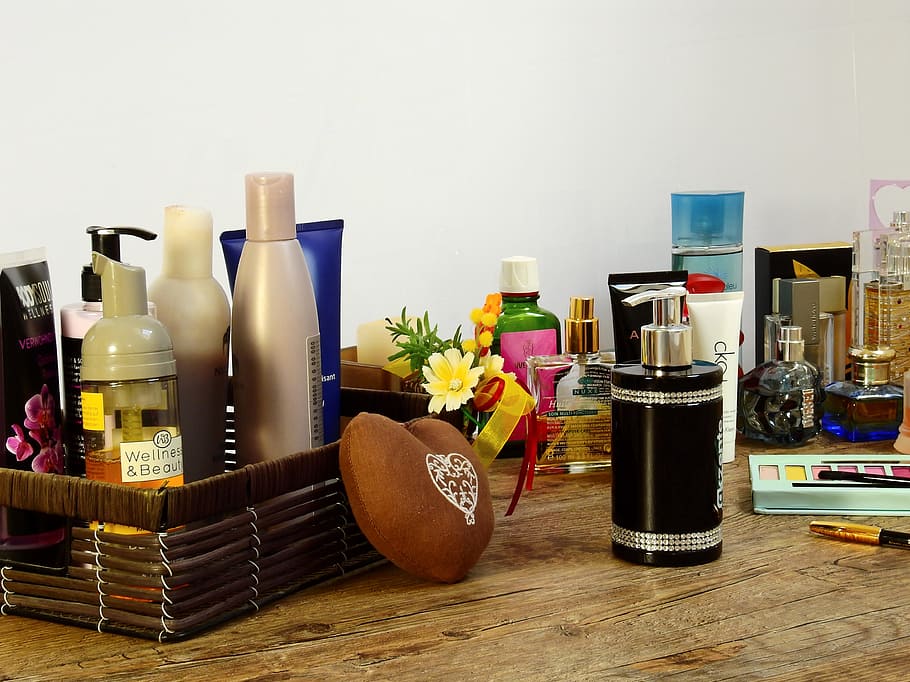 pump bottle beside wooden tray, Cosmetics, Make Up, Eye Shadow