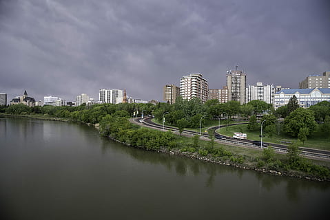 Skyline of Saskatoon by the River, clouds, featured, public domain HD wallpaper