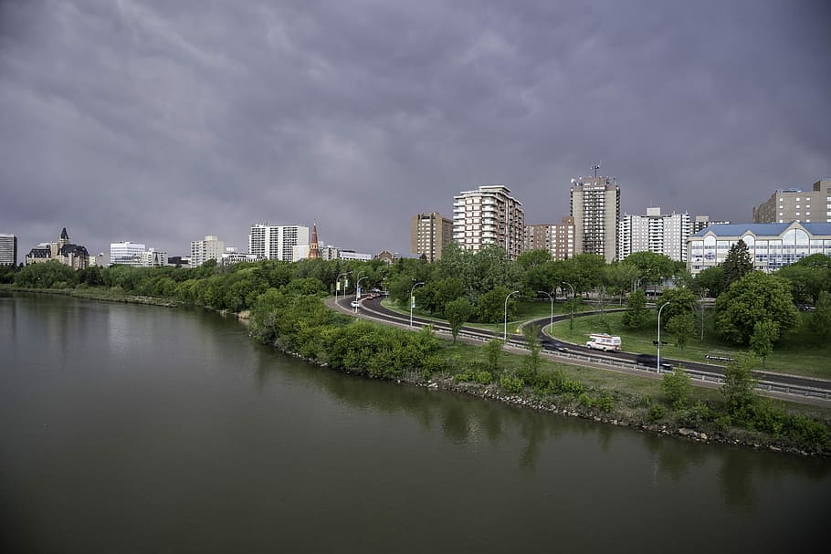 Skyline of Saskatoon by the River, clouds, featured, public domain HD wallpaper