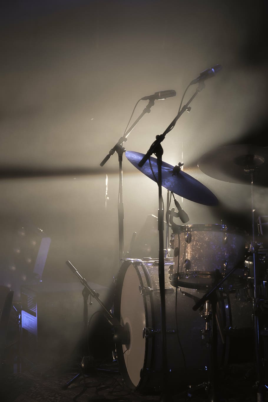 photo of cymbal and microphone, drum kit, light, spotlight, rock, HD wallpaper
