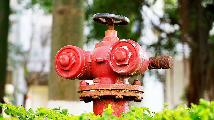 et, alien, red, fire hydrant, article, old, focus on foreground HD wallpaper