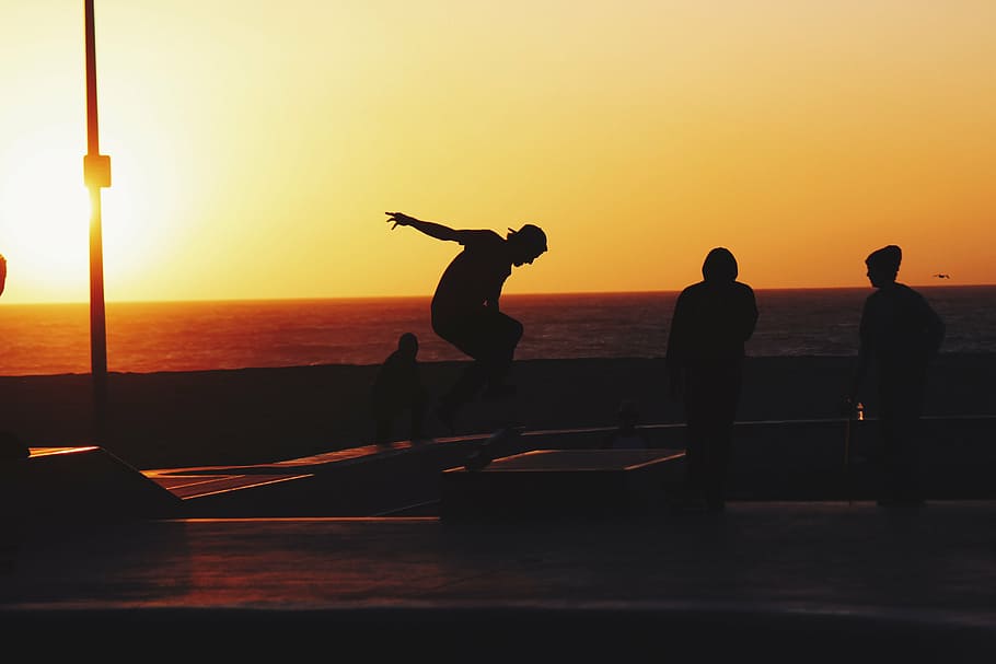 four person silhouette near sea at golden hour, photo, three HD wallpaper