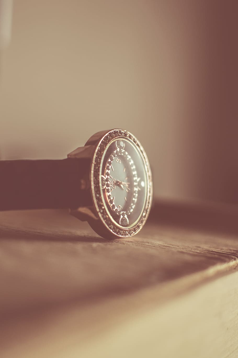fancy, old, time, timepiece, vintage, watch, wristwatch, clock HD wallpaper