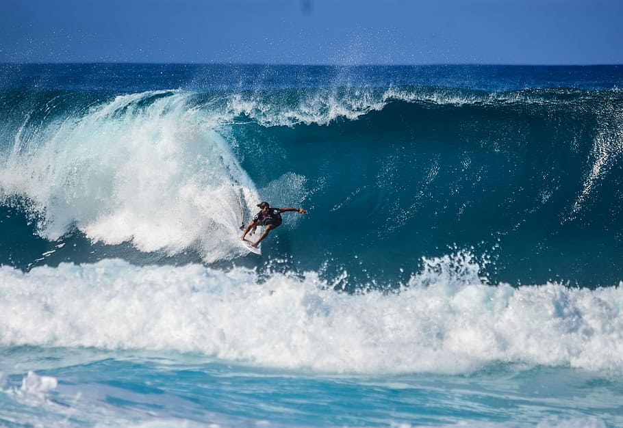 person surfing on wave, man doing surfing on sea waves, surfer HD wallpaper