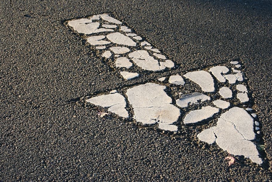 gray arrow signage on road, cement, texture, symbol, way, direction HD wallpaper