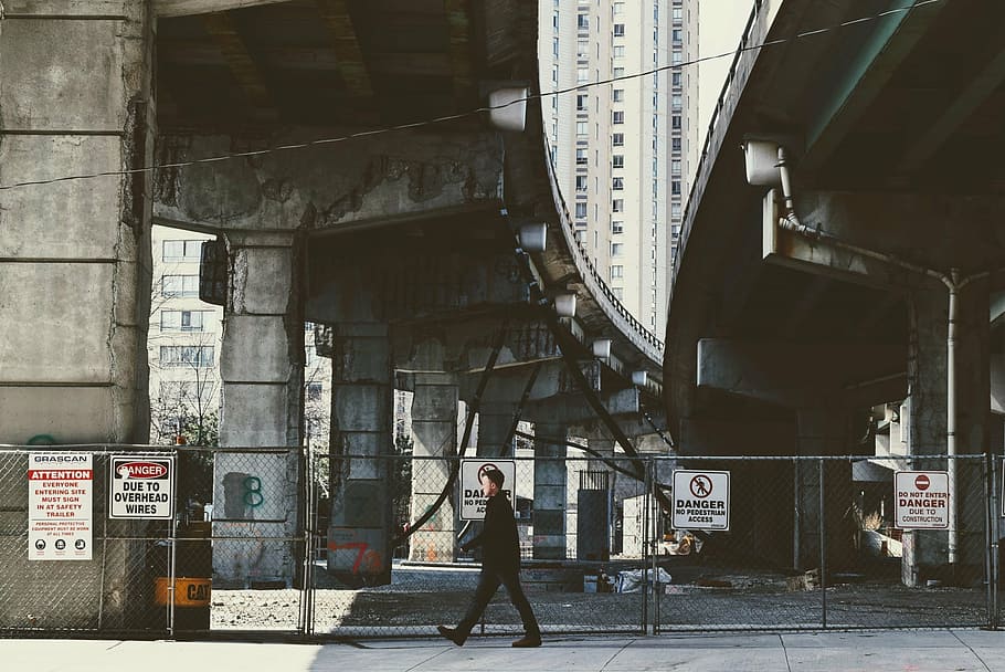 man walking on sidewalk, architecture, building, infrastructure HD wallpaper