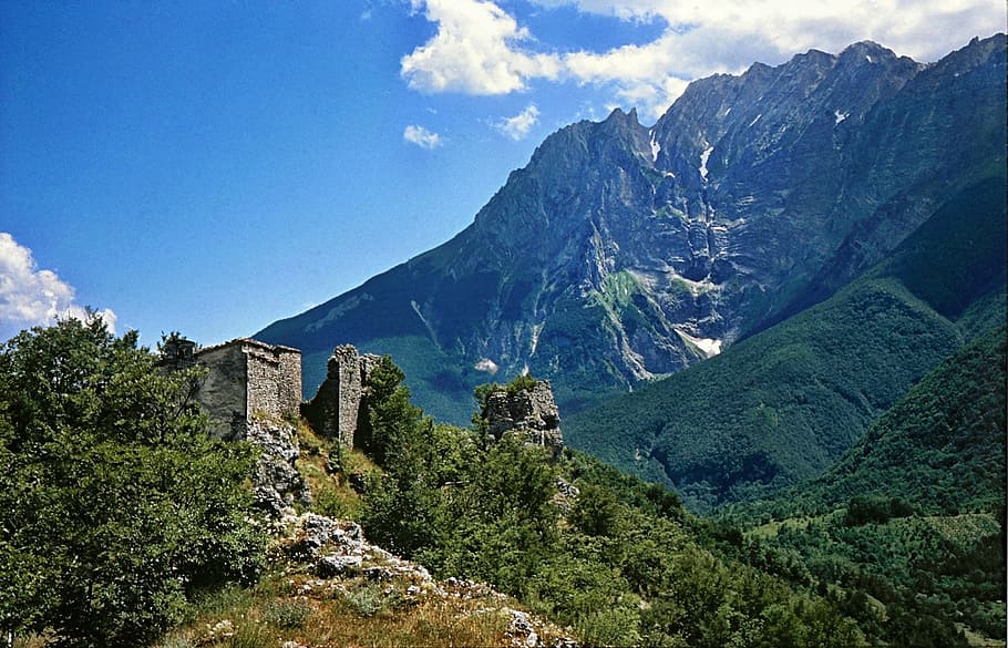 castle, ruins, mountain, famous Place, architecture, history HD wallpaper