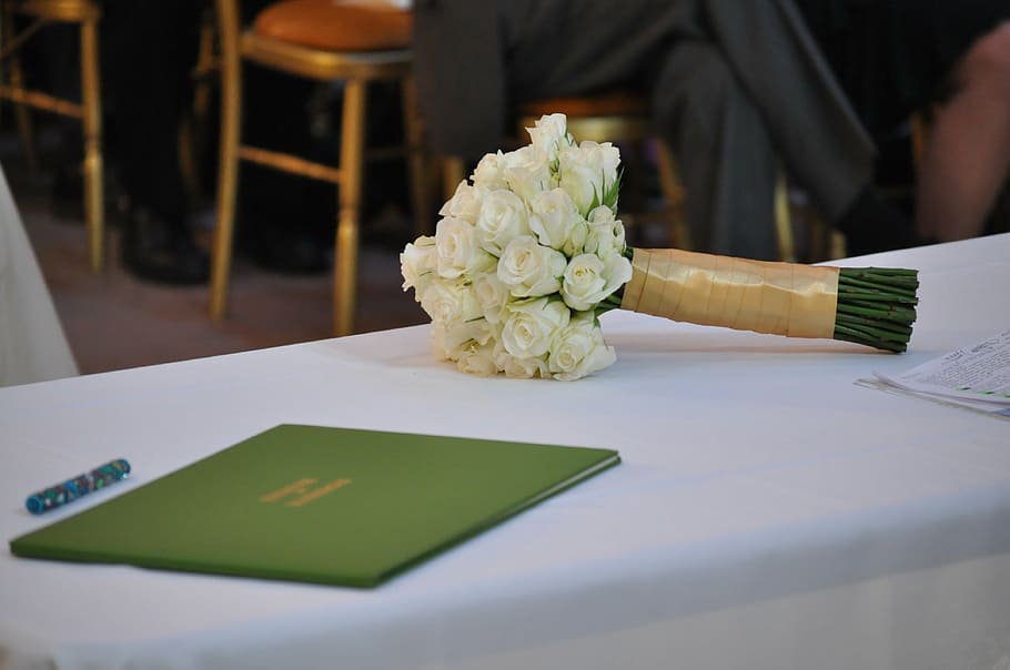 white flowers on table, wedding, reception, wedding reception HD wallpaper