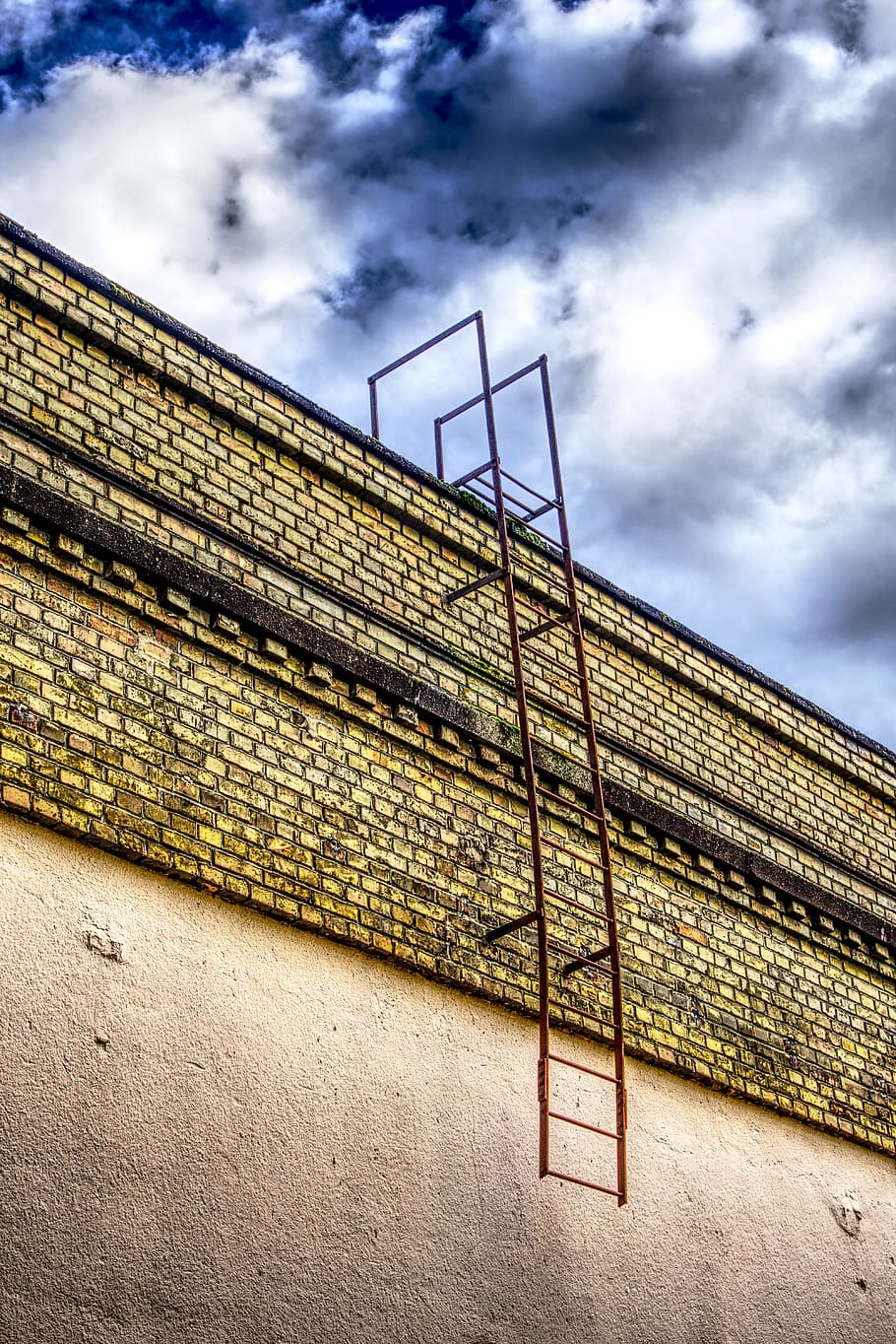 head, fire escape, facade, wall, masonry, sky, clouds, hdr HD wallpaper