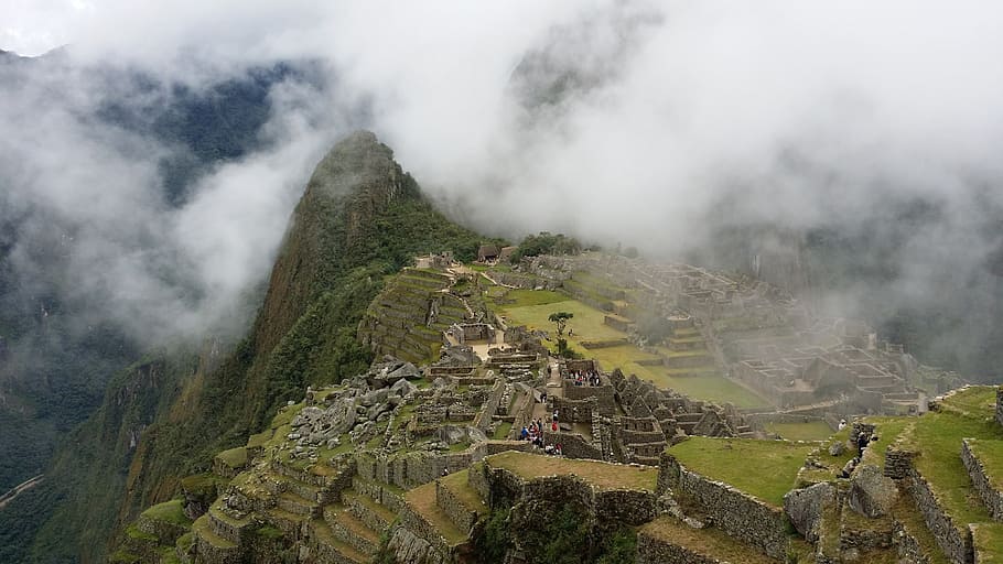 Machu Picchu, Peru during cloudy daytime, fog, machu picchu pixar, HD wallpaper