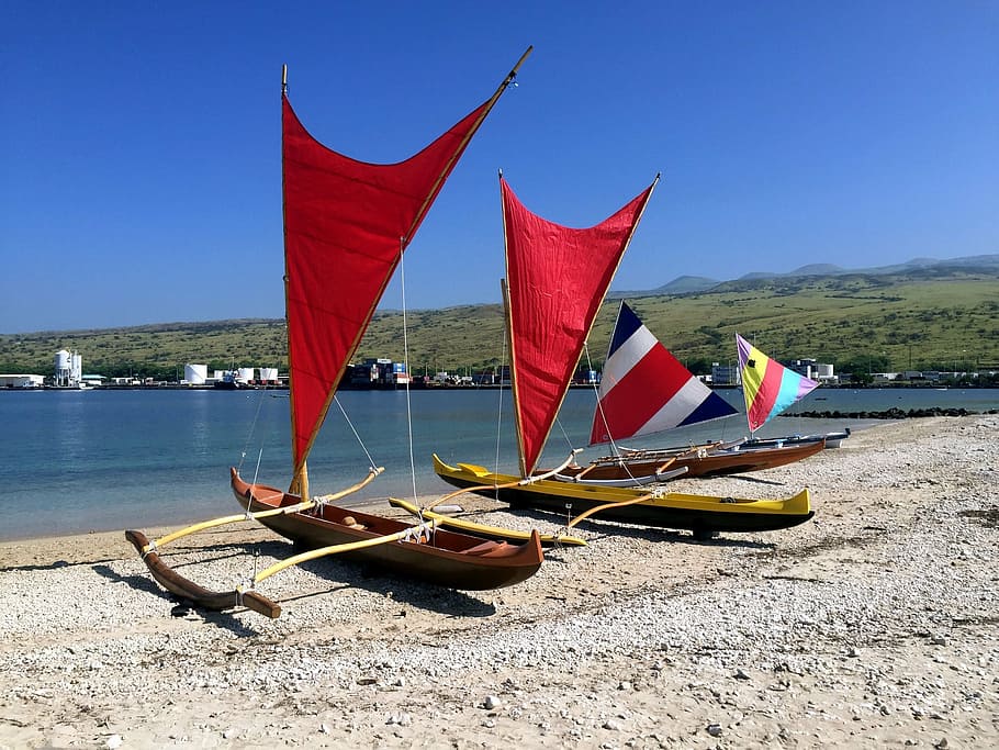 two boats on seashore, na pae canoe, beach, ocean, water, pacific, HD wallpaper