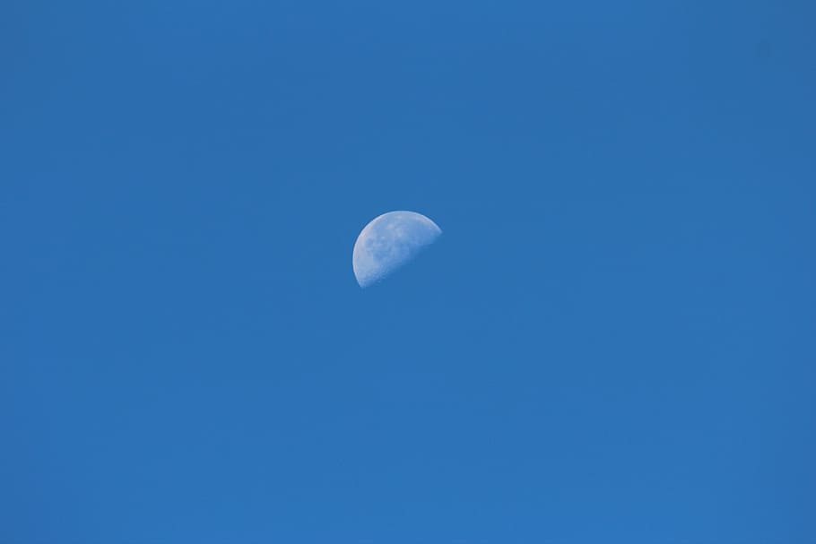 moon, blue, sky, space, astronomy, no people, astrology, half moon HD wallpaper