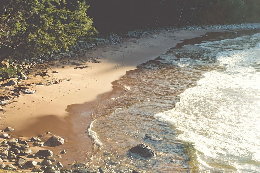 photo of seashore, body of water, rock, stone, sand, beach, tide HD wallpaper