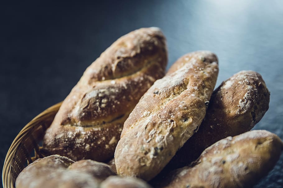 selective focus photography of bread in basket, roll, bake HD wallpaper