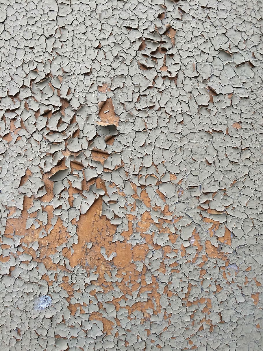 cracked gray wall paint, gray and brown ground, peeling, white HD wallpaper