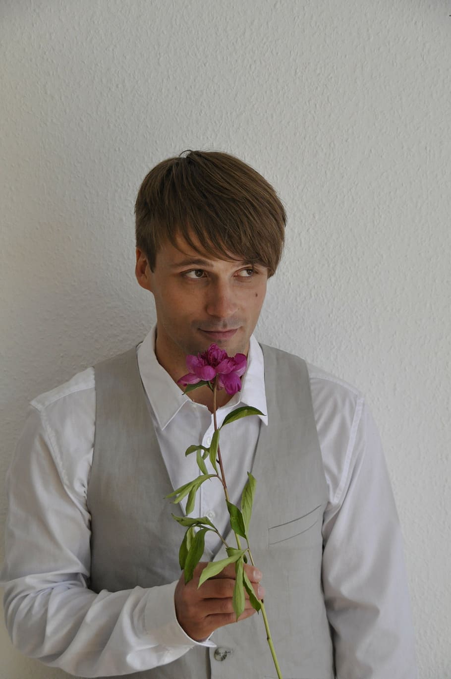 man holding purple flower, model, boy, portrait, face, attractive HD wallpaper