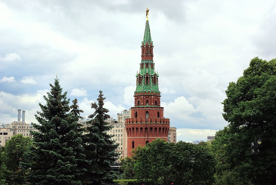 Moscow, Kremlin, Tower, Monument, tree, cloud - sky, building exterior HD wallpaper