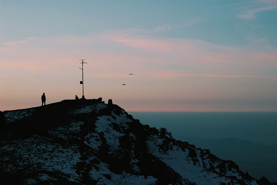 silhouette photo of person standing on mountain, silhouette photo of person walking on mountain HD wallpaper