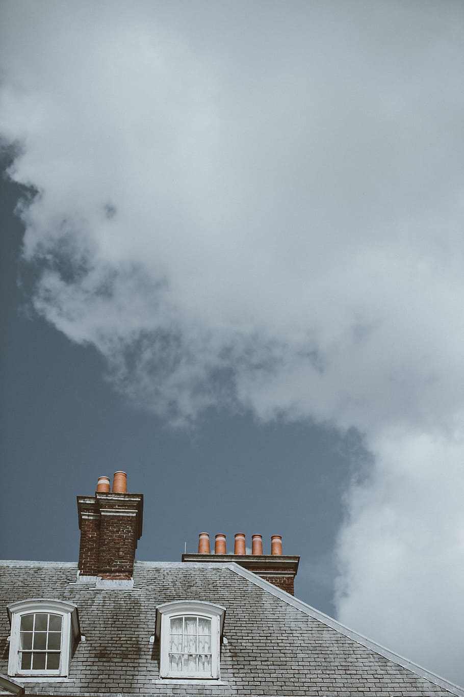 Uppark House, Petersfield, gray building under white and gray cloudy sky HD wallpaper