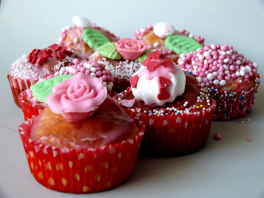 six floral topped cupcakes, muffin, sweet, sweetness, benefit from
