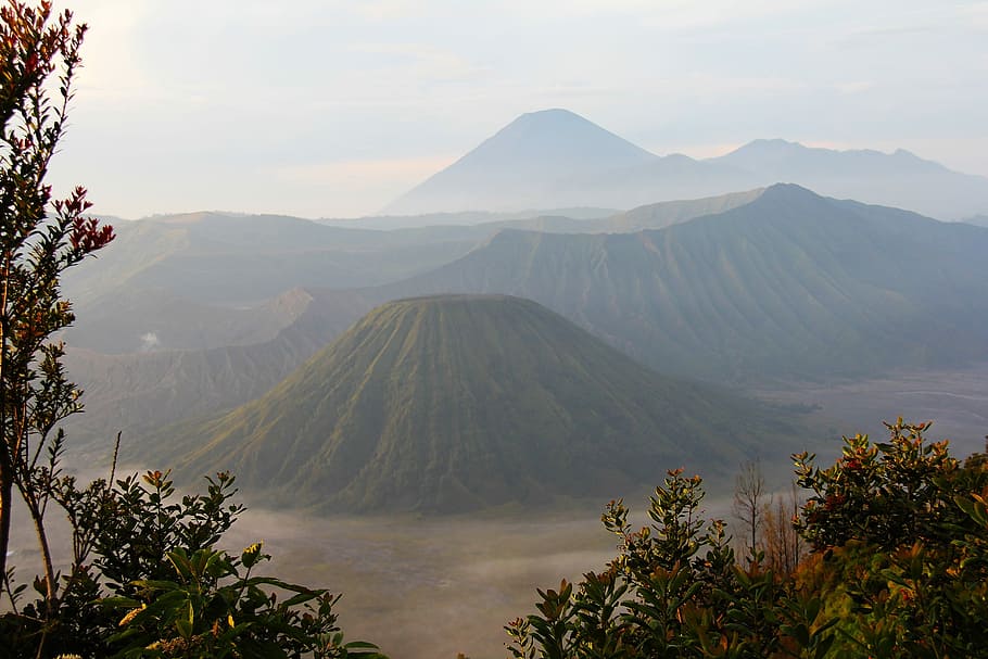 green mountains at daytime, dawn, morning, mount bromo, java HD wallpaper