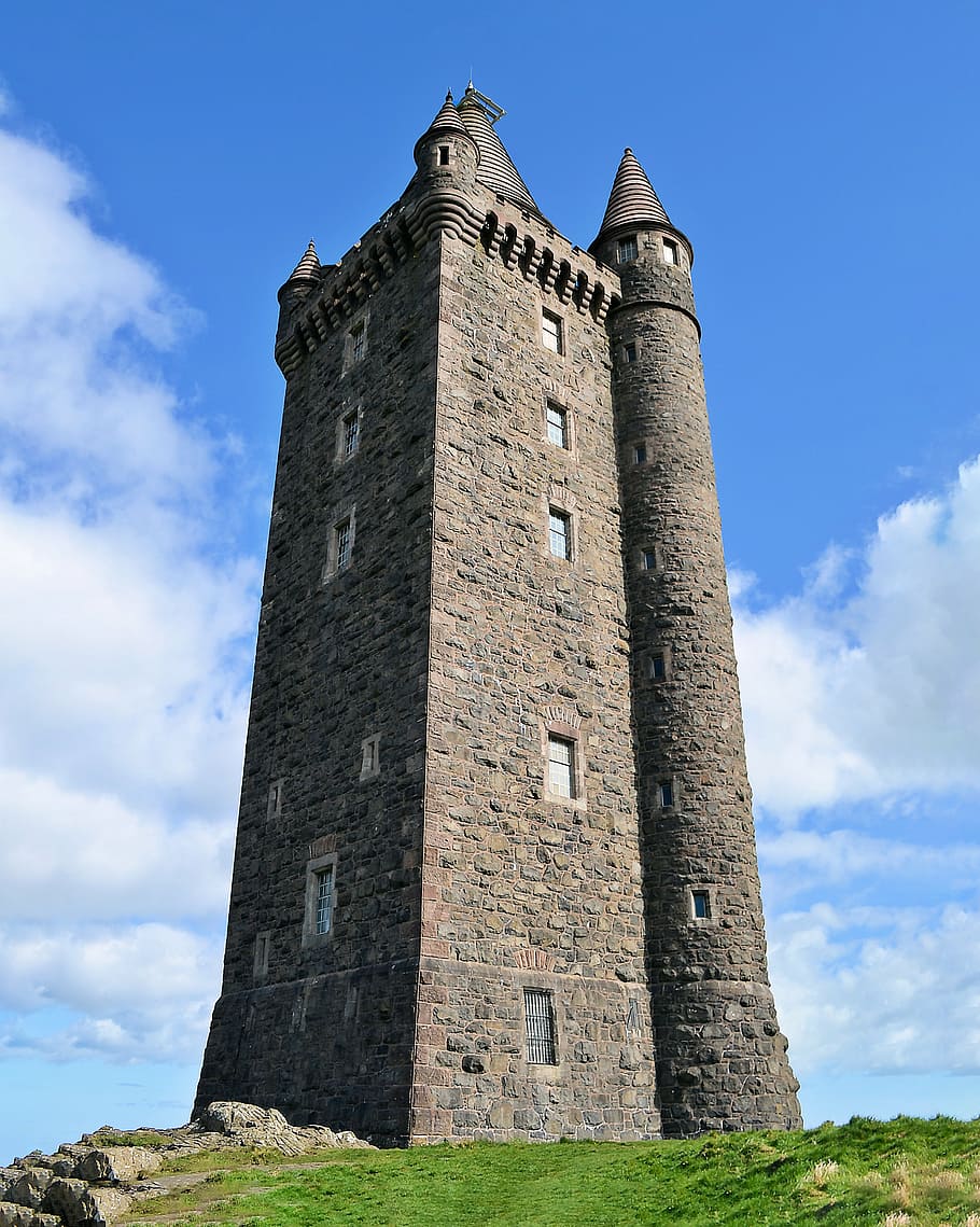 worm's eye photography of brown concrete high-rise castle, scrabo tower, HD wallpaper