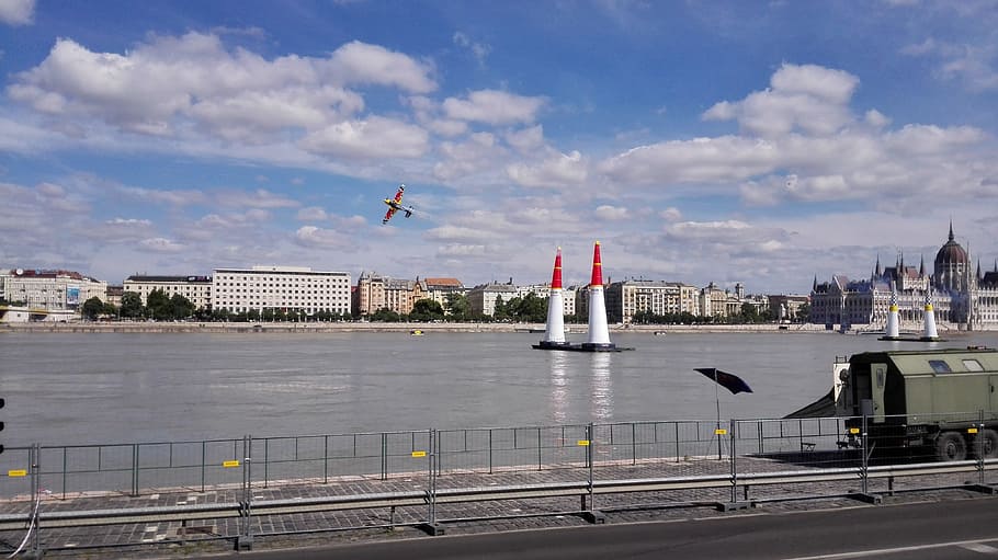 airplane, fast plane, flight, flying, budapest, hungary, river HD wallpaper