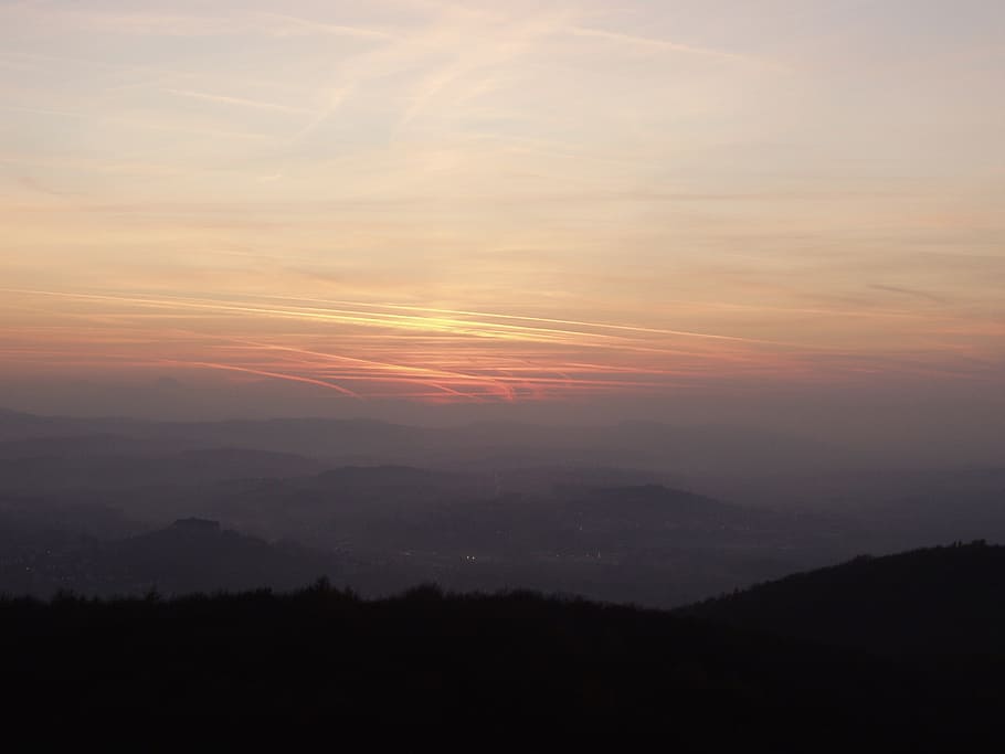 view, sunset, mountains, hill, clouds, red, orange, farbenspiel HD wallpaper