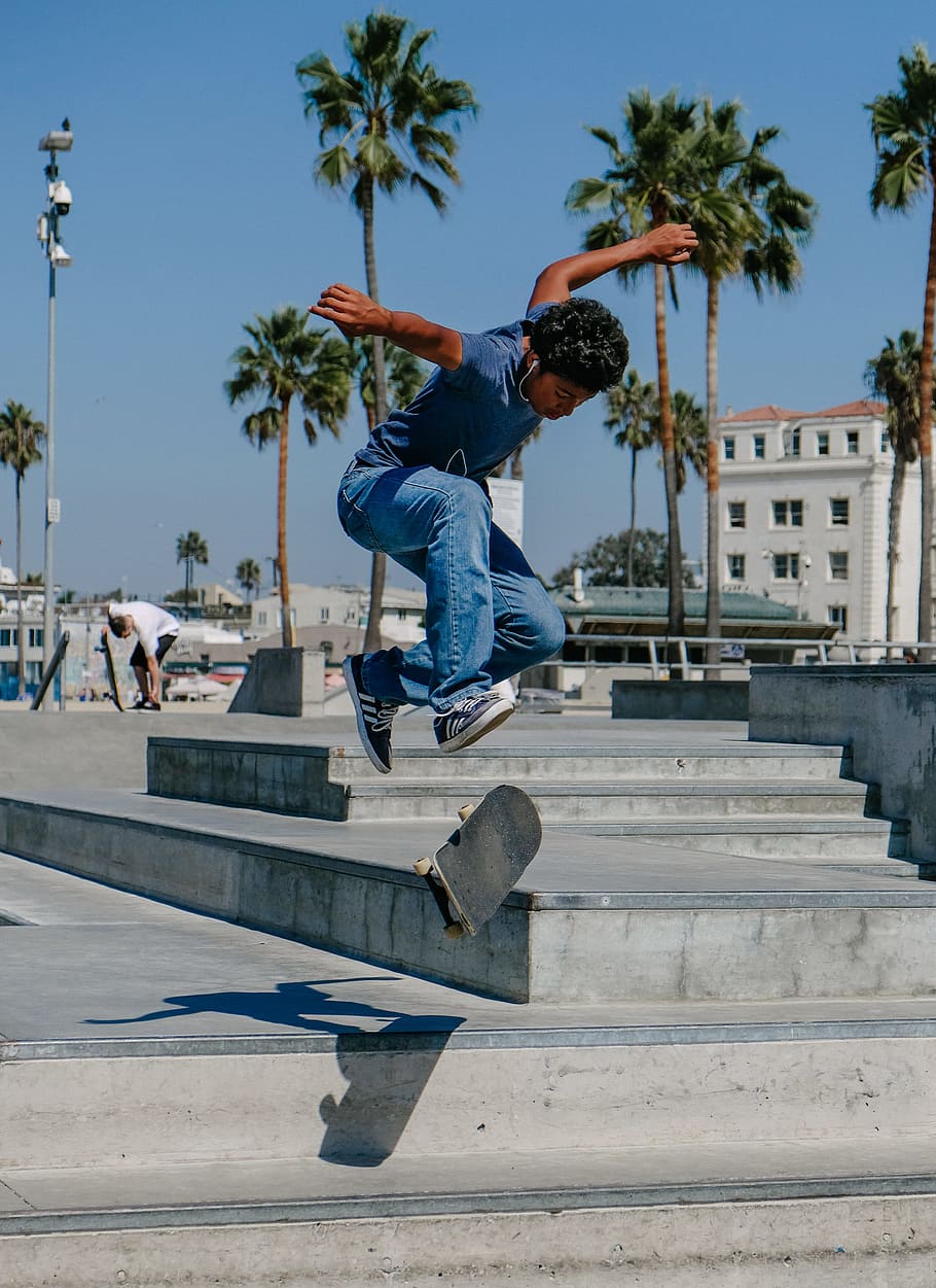 man playing skateboard on gray concrete stairs, man using skateboard HD wallpaper
