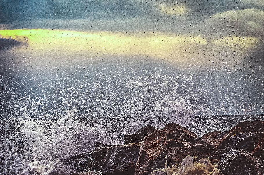 Water Splashing on Seashore, beach, clouds, dawn, dusk, landscape HD wallpaper